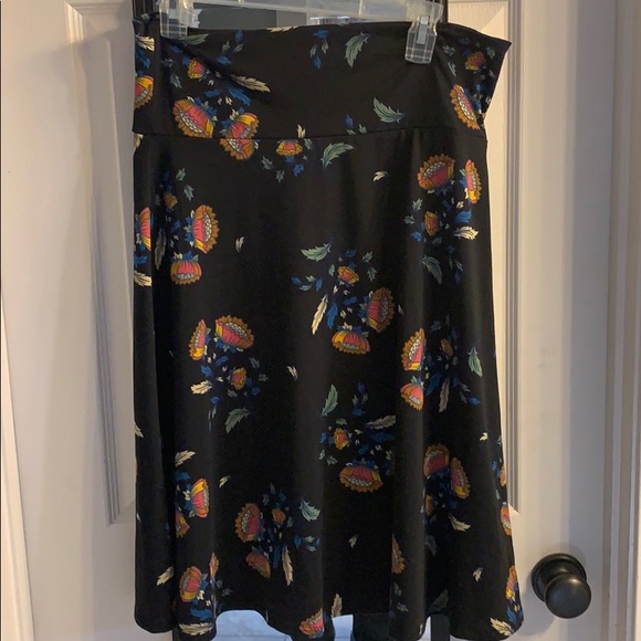 LulaRoe Aszure - Picture 1 of 3